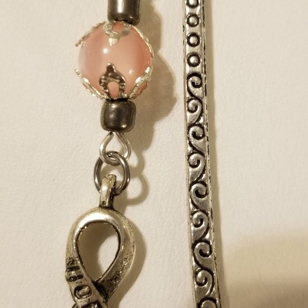 Pink Ribbon Bookmark beaded - Picture 3 of 3